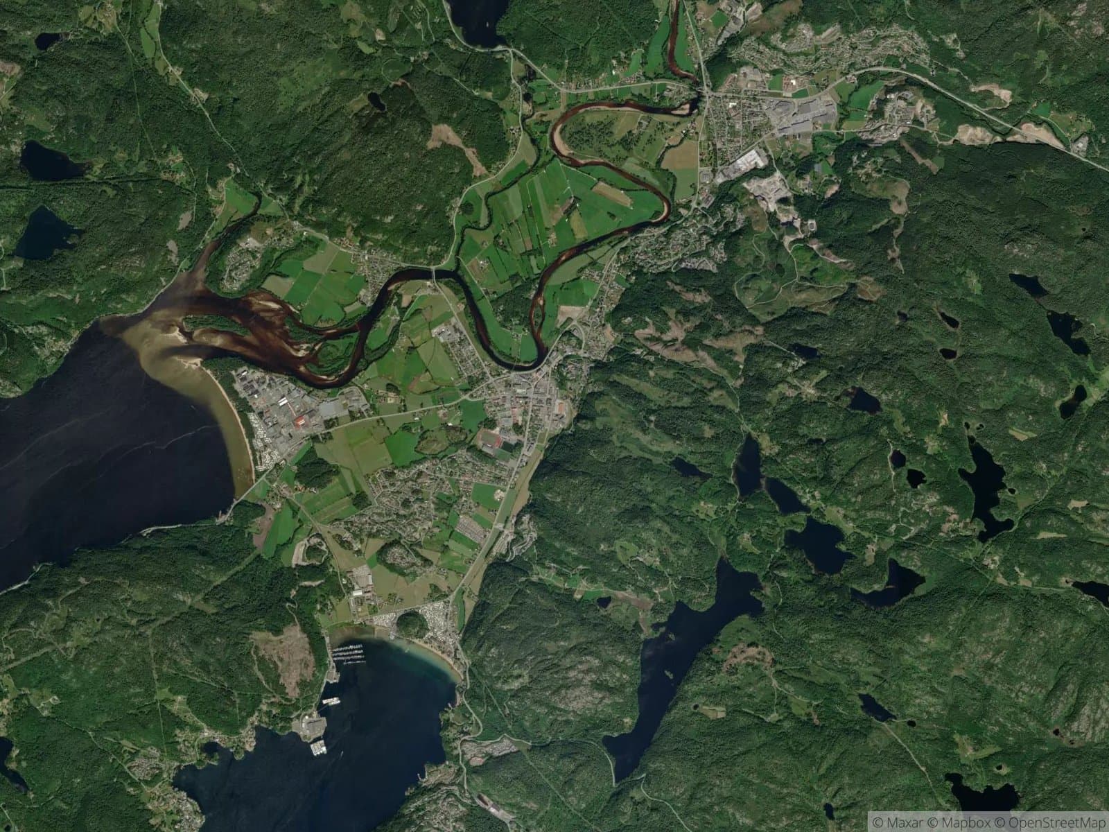 Satellittbilde av Lyngdal