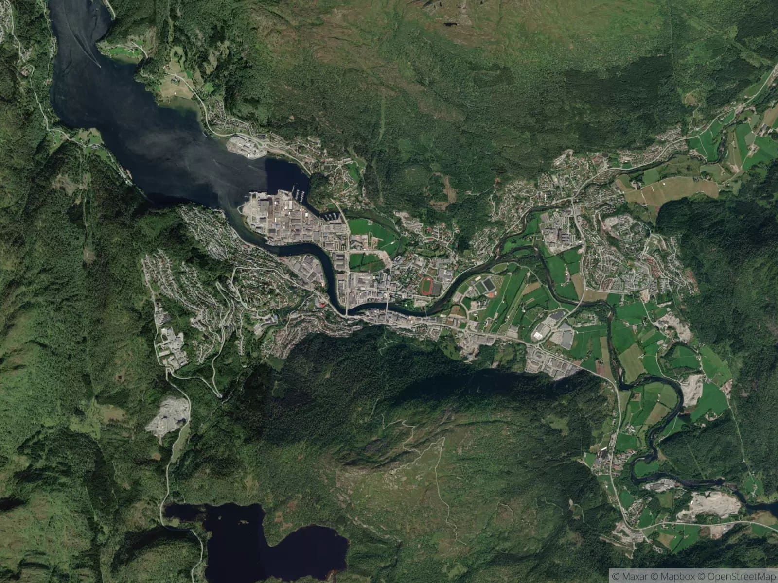 Satellittbilde av Førde